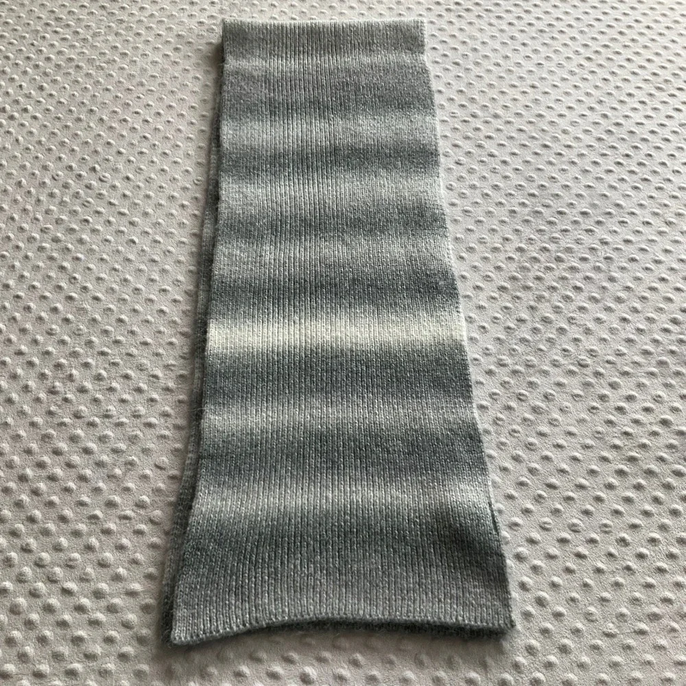 Unbranded Ribbed Knit Scarf Unisex One Size Gray Ombre Gradient Wool‎ Blend